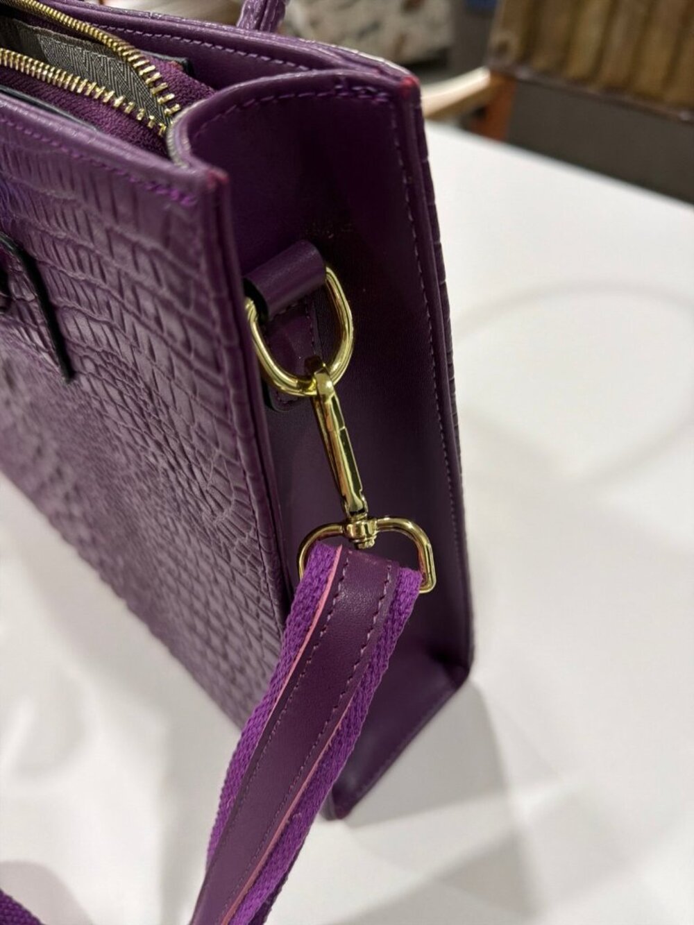An exquisite crocodile-pattern genuine leather satchel handbag - Picture 5 of 9
